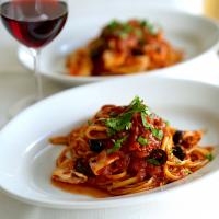 ヤリイカのトマトソースパスタ